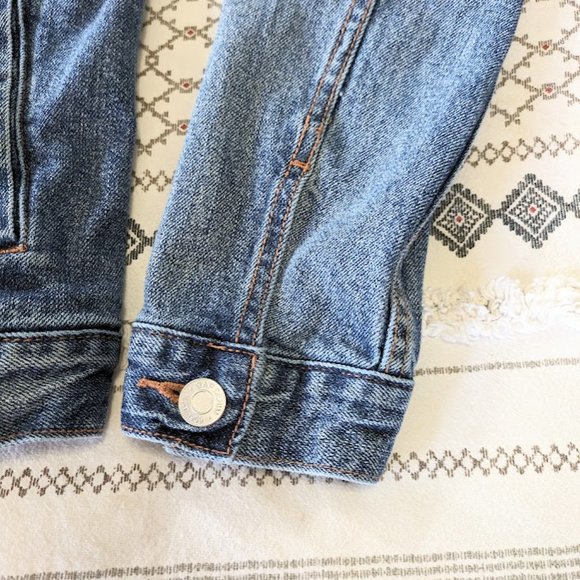 Classic Gap Denim Jean Jacket Medium Wash - Size Small - Picture 7 of 7